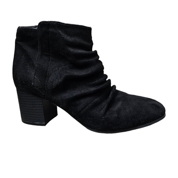 CP Suede Black Chunky Heel Bootie Boot - Picture 1 of 10